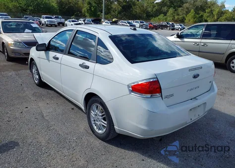 2010 Ford Focus Se z USA, uszkodzony, nr VIN 1FAHP3FN4AW164603